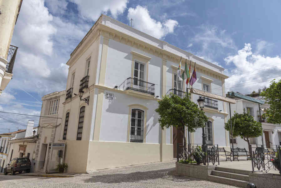 Huelva - Almonaster la Real 06 - Ayuntamiento.jpg
